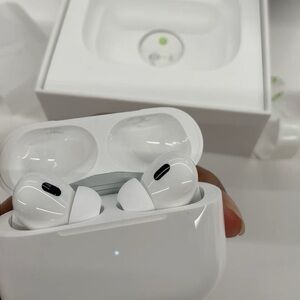 AirPod pro 2nd generation- white